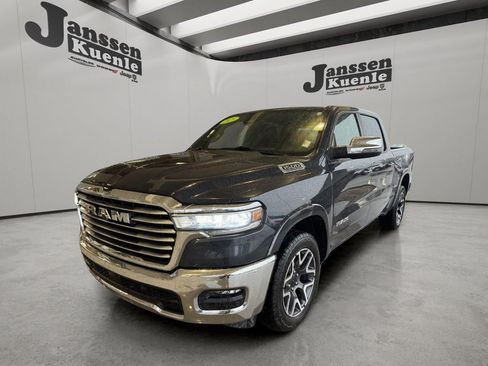 Used 2025 RAM 1500 Laramie AWD/4WD image 5