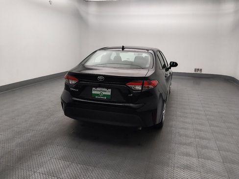 Used 2023 Toyota Corolla LE FWD image 7