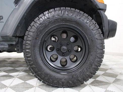 Used 2024 Jeep Wrangler Sport AWD/4WD image 41