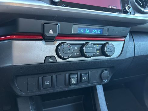 Used 2021 Toyota Tacoma SR5 image 33