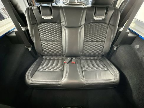 Used 2021 Jeep Wrangler Sport AWD/4WD image 12