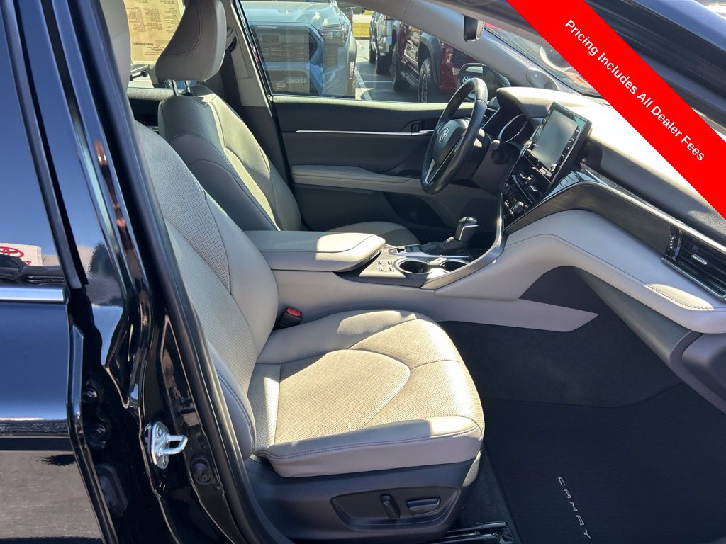 Used 2022 Toyota Camry XLE w/ Navigation Package FWD image 23