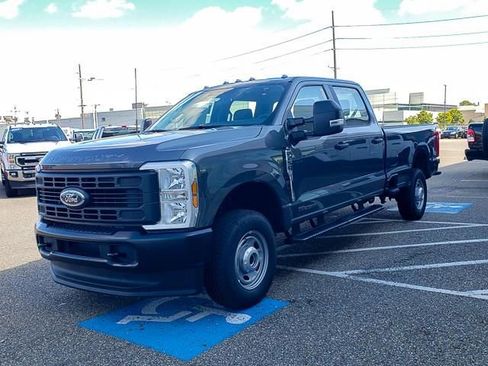 New 2026 Ford F250 XL AWD/4WD image 3