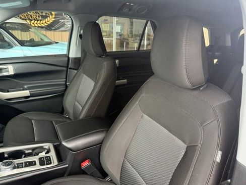 Used 2023 Ford Explorer XLT RWD image 10