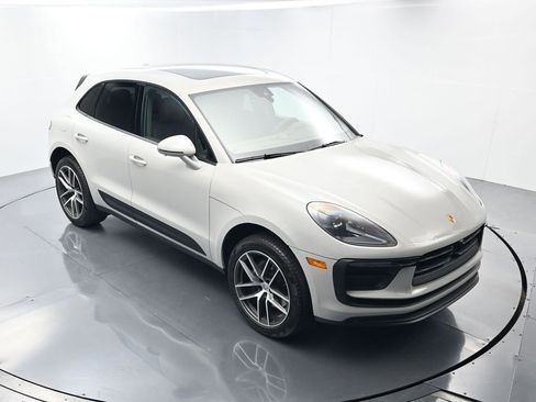 Certified 2026 Porsche Macan Turbo AWD/4WD image 43
