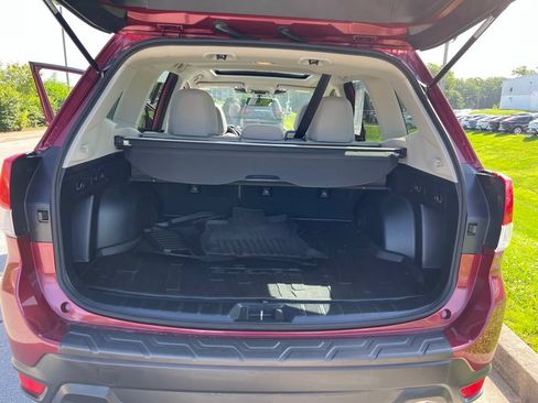 Used 2024 Subaru Forester Premium AWD/4WD image 11