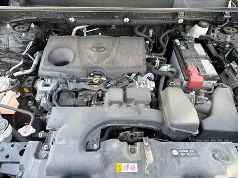 Used 2024 Toyota RAV4 XLE FWD image 19