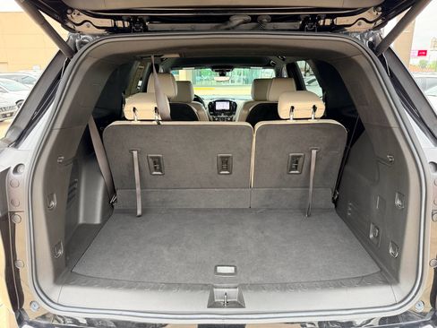 Used 2023 Chevrolet Traverse Premier AWD/4WD image 29