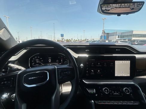 Used 2023 GMC Sierra 1500 Denali w/ Denali Reserve Package AWD/4WD image 19