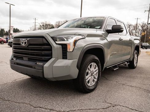 Used 2024 Toyota Tundra SR5 w/ SR5 Premium Package image 3