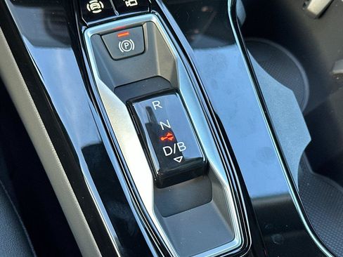 New 2025 Audi A6 e-tron Premium Plus image 20