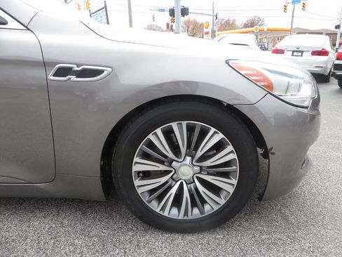 Used 2016 Kia K900 Luxury image 21