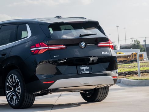 New 2026 BMW X3 xDrive30 w/ Premium Package image 6