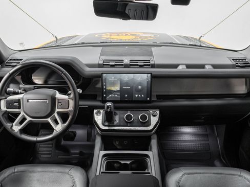 Used 2022 Land Rover Defender 110 S image 7