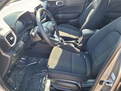 New 2025 Hyundai Venue SEL image 8