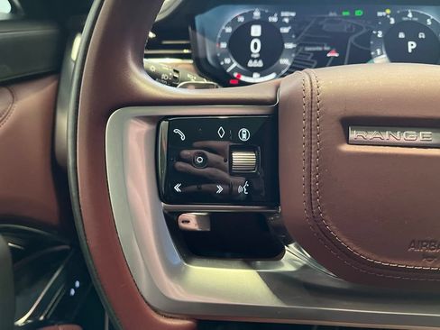 Certified 2025 Land Rover Range Rover SE AWD/4WD image 43