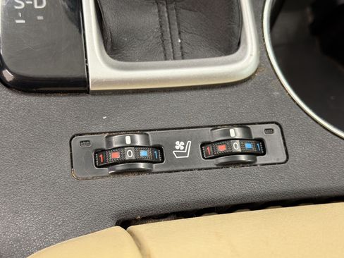 Used 2016 Toyota Highlander Limited AWD/4WD image 20