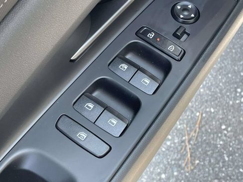 New 2026 Hyundai Elantra SEL FWD image 15