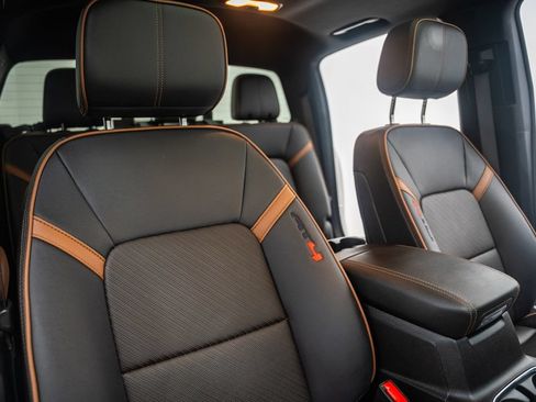 Used 2024 GMC Canyon AT4 w/ AT4 Premium Package AWD/4WD image 38