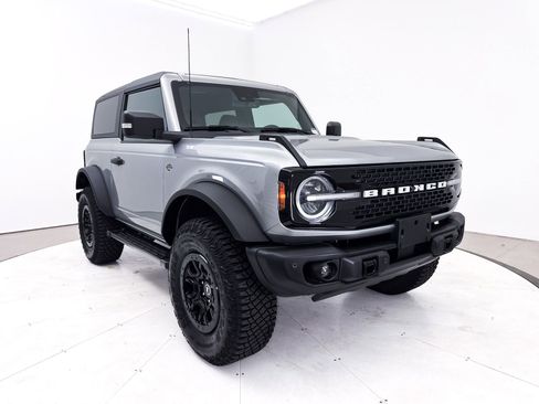 Used 2023 Ford Bronco Wildtrak image 12