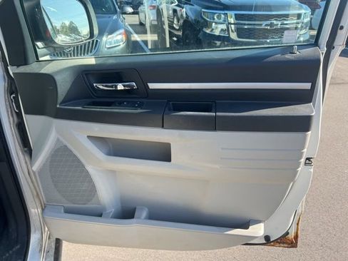 Used 2008 Dodge Grand Caravan SXT FWD image 9