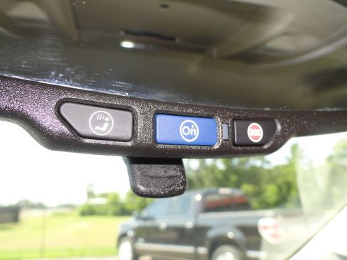 Used 2016 Chevrolet Suburban LS RWD image 28