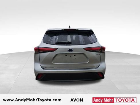 Used 2023 Toyota Highlander LE image 5