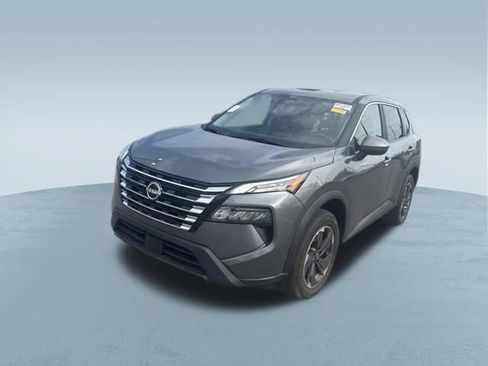 Used 2025 Nissan Rogue SV FWD image 3