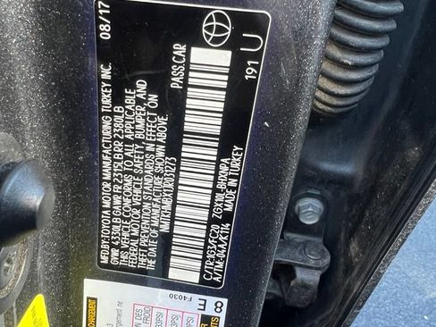 Used 2018 Toyota C-HR XLE FWD image 36