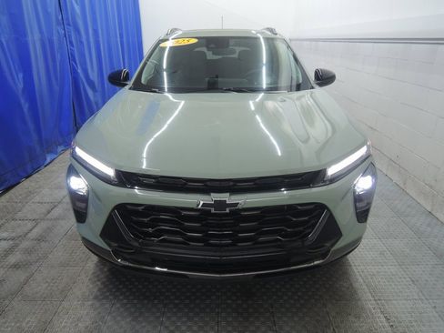 Used 2025 Chevrolet Trax ACTIV w/ Sunroof Package image 11