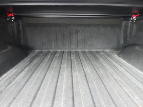 Used 2022 RAM 1500 Laramie w/ Sport Appearance Package AWD/4WD image 10