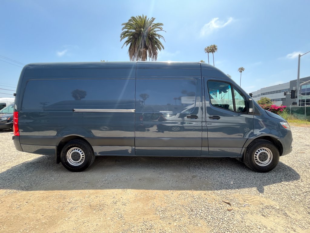 Used 2019 Mercedes-Benz Sprinter 170 image 4