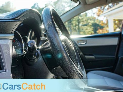 Used 2016 Toyota Corolla LE image 29