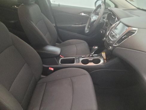 Used 2018 Chevrolet Cruze LT w/ LT Fleet Convenience Package image 21