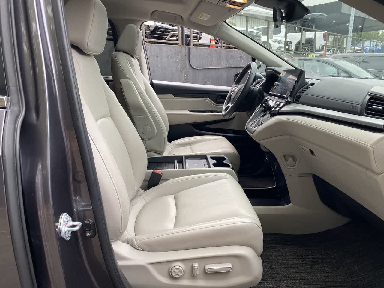 Used 2025 Honda Odyssey EX-L image 18