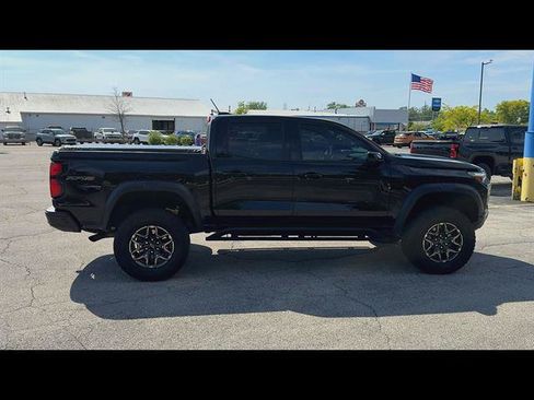Used 2024 Chevrolet Colorado ZR2 w/ ZR2 Convenience Package III AWD/4WD image 33