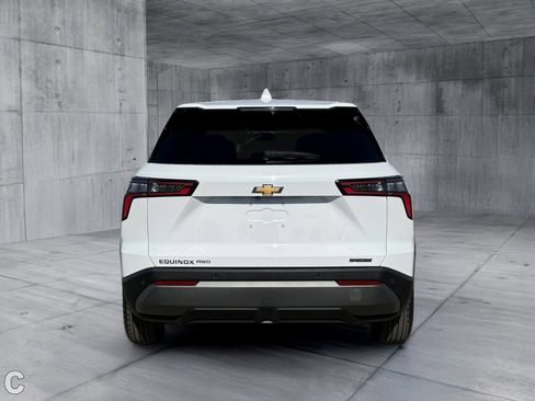 Certified 2026 Chevrolet Equinox LT AWD/4WD image 5