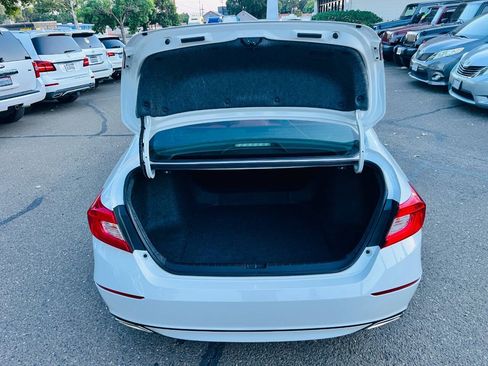 Used 2018 Honda Accord Sport image 9