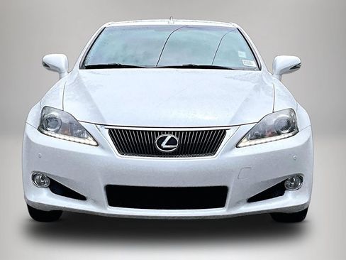 Used 2014 Lexus IS 250C w/ Luxury Package RWD image 3
