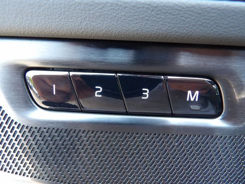 Certified 2026 Volvo XC90 B6 Plus AWD/4WD image 15