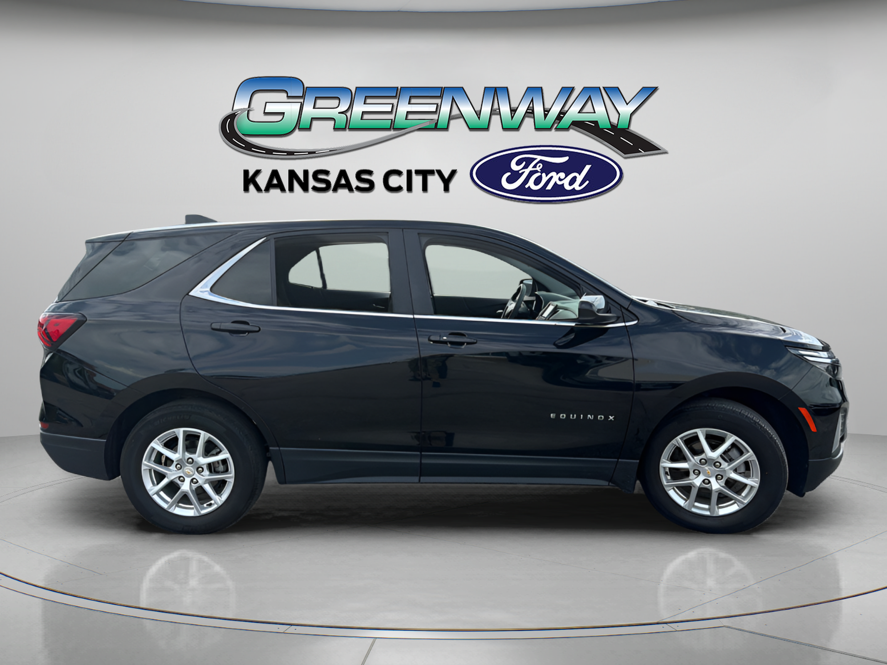 Used 2024 Chevrolet Equinox LT FWD image 9