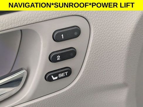 Used 2018 Honda Pilot Touring image 11
