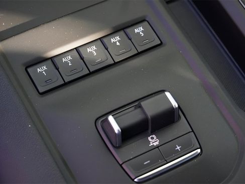 New 2026 GMC Sierra 2500 AT4 w/ AT4 Premium Plus Package image 21