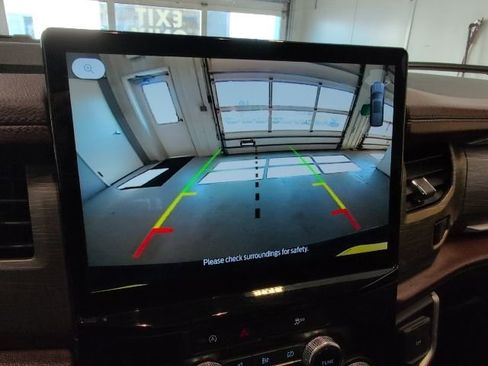 Certified 2024 Ford Expedition Limited image 21