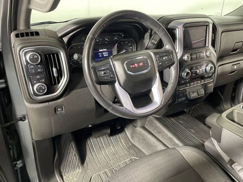 Used 2020 GMC Sierra 1500 SLE w/ SLE Value Package AWD/4WD image 9