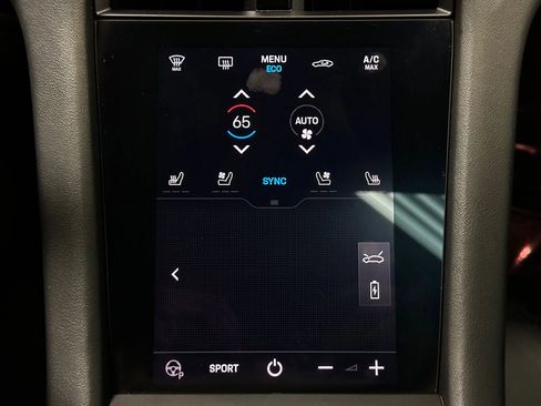 Used 2022 Porsche Taycan image 40