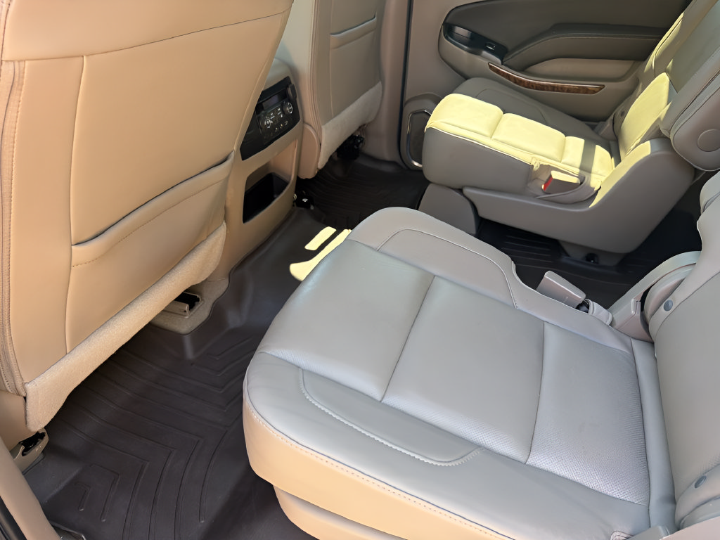 Used 2020 Chevrolet Suburban Premier RWD image 34