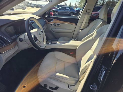 Used 2022 Volvo XC90 T8 Inscription Expression image 23