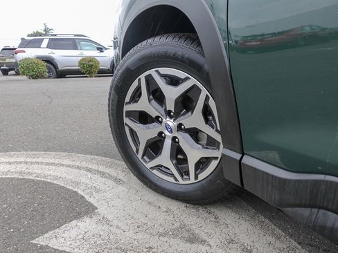 Used 2024 Subaru Forester Premium image 8