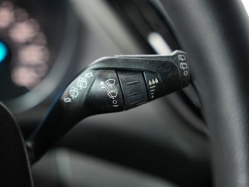 Used 2019 Ford Escape SE image 16